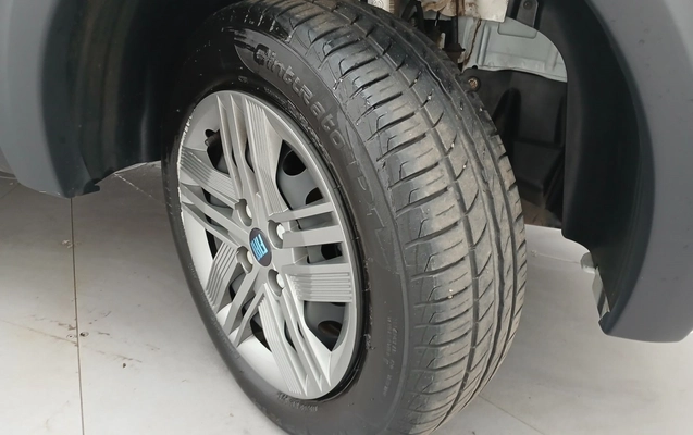 imagem-https://www.socarrao.com.br/sc-vehicle-images-prod/3984387/1789962930193-1_043729.jpg