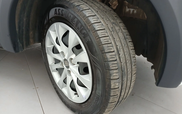 imagem-https://www.socarrao.com.br/sc-vehicle-images-prod/3984449/1789963442790-3_010442.jpg
