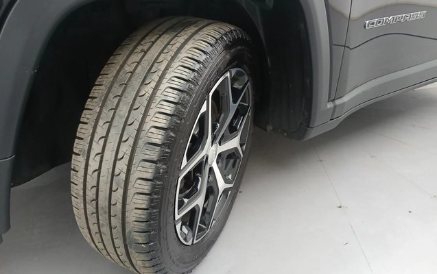 imagem-https://www.socarrao.com.br/sc-vehicle-images-prod/3984599/1789964754559-2_014448.jpg