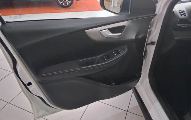 imagem-https://www.socarrao.com.br/sc-vehicle-images-prod/3984991/1789965432462-2_124508.jpg