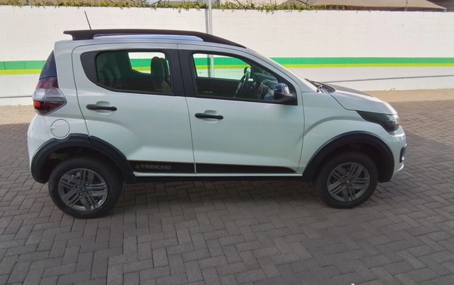 imagem-https://www.socarrao.com.br/sc-vehicle-images-prod/3985557/1789966138031-1_034117.jpg