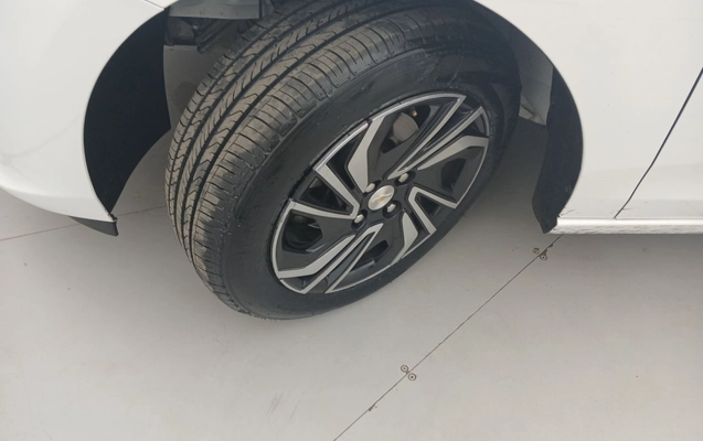 imagem-https://www.socarrao.com.br/sc-vehicle-images-prod/3986165/1789966852910-1_030427.jpg