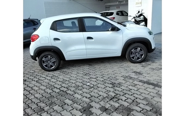 imagem-https://www.socarrao.com.br/sc-vehicle-images-prod/3986189/1789966906330-1_024027.jpg