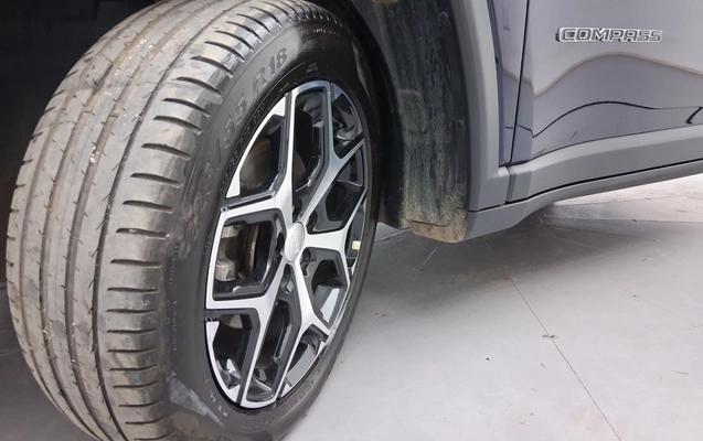 imagem-https://www.socarrao.com.br/sc-vehicle-images-prod/3986194/1789966931368-1_014615.jpg