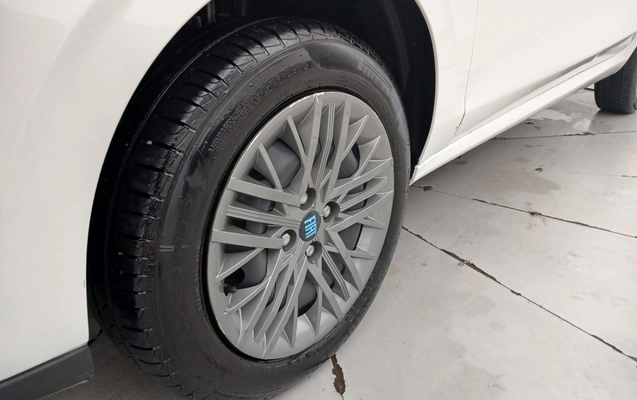 imagem-https://www.socarrao.com.br/sc-vehicle-images-prod/3986377/1789967345835-2_014430.jpg