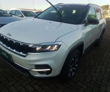 Jeep Commander 2023 Branco — foto 1 de 3