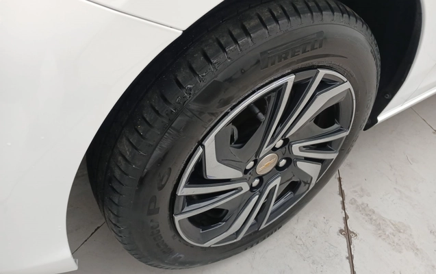 imagem-https://www.socarrao.com.br/sc-vehicle-images-prod/3987184/1789969135216-1_082446.jpg