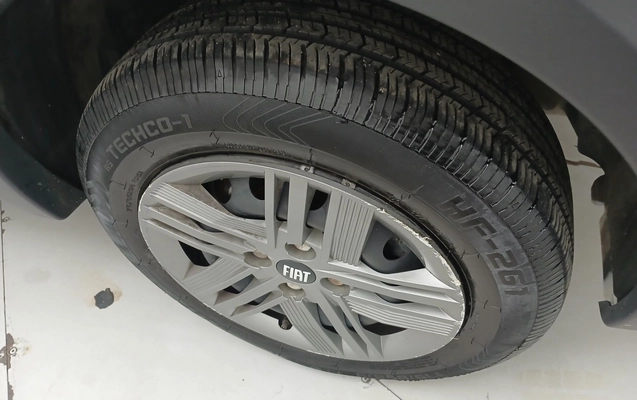 imagem-https://www.socarrao.com.br/sc-vehicle-images-prod/3987489/1789969605220-2_013557.jpg