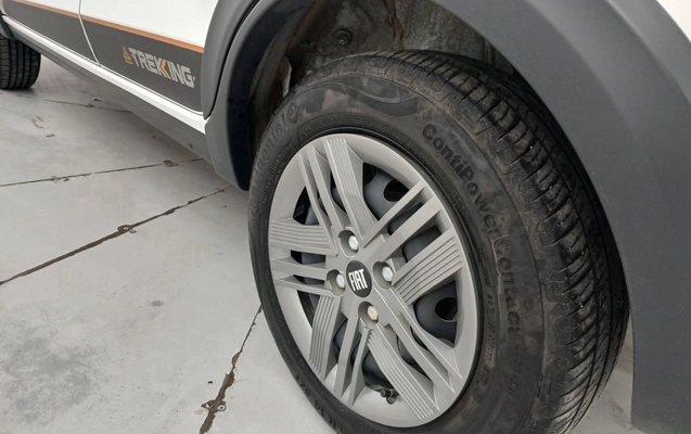 imagem-https://www.socarrao.com.br/sc-vehicle-images-prod/3987491/1789969606817-1_013558.jpg