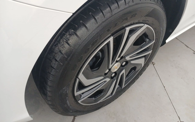 imagem-https://www.socarrao.com.br/sc-vehicle-images-prod/3987784/1789969909748-1_020340.jpg