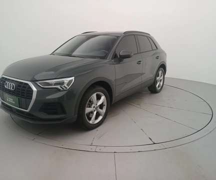 Audi RS Q3 2025 Cinza — foto 1 de 3