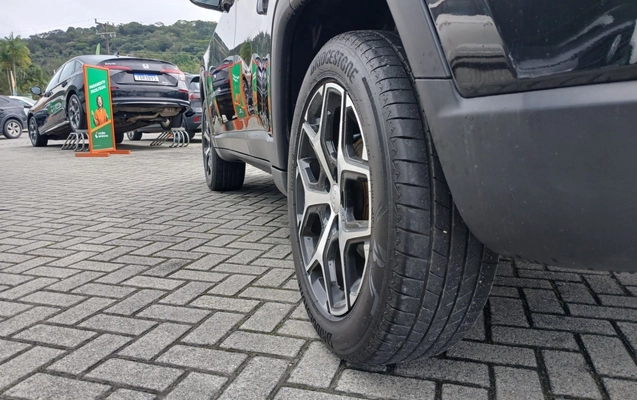 imagem-https://www.socarrao.com.br/sc-vehicle-images-prod/3988387/1789970842480-1_023053.jpg