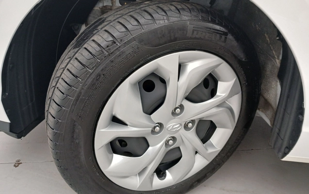 imagem-https://www.socarrao.com.br/sc-vehicle-images-prod/3988759/1789971627110-1_012832.jpg