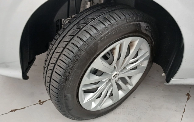 imagem-https://www.socarrao.com.br/sc-vehicle-images-prod/3989278/1789972618222-1_070033.jpg