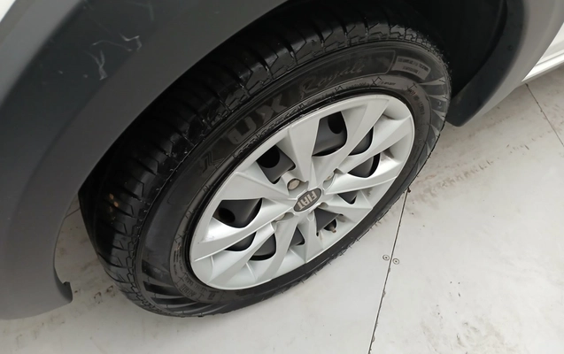imagem-https://www.socarrao.com.br/sc-vehicle-images-prod/3990101/1789973925235-1_092757.jpg