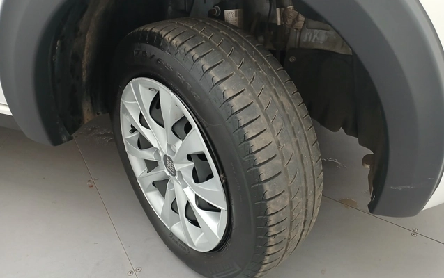 imagem-https://www.socarrao.com.br/sc-vehicle-images-prod/3990295/1789974173302-1_041524.jpg