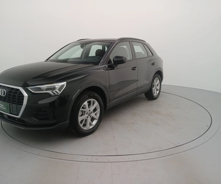 Audi Q3 2024 Preto — foto 1 de 3