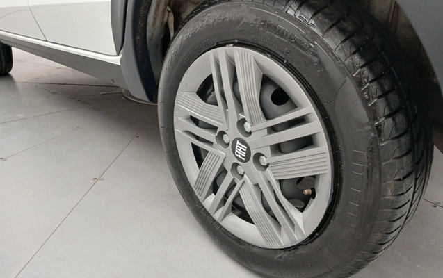 imagem-https://www.socarrao.com.br/sc-vehicle-images-prod/3991114/1789975962292-1_043533.jpg