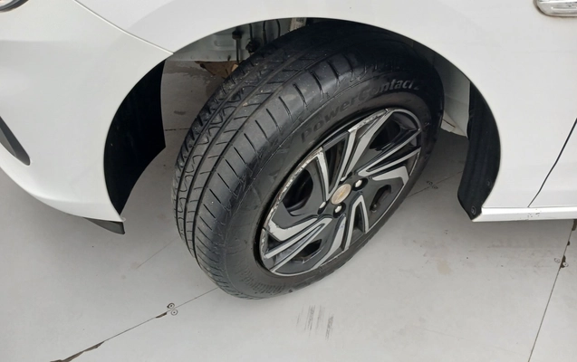 imagem-https://www.socarrao.com.br/sc-vehicle-images-prod/3991759/1789978219656-1_123541.jpg
