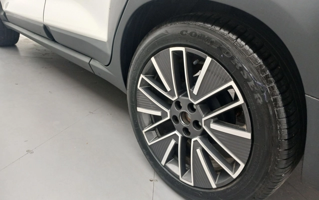 imagem-https://www.socarrao.com.br/sc-vehicle-images-prod/3992019/1789979783683-1_054711.jpg
