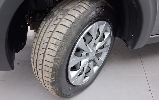 imagem-https://www.socarrao.com.br/sc-vehicle-images-prod/3992046/1789979953259-1_054828.jpg