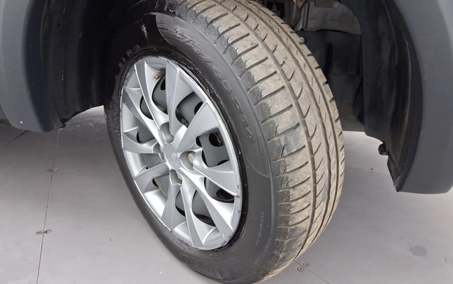 imagem-https://www.socarrao.com.br/sc-vehicle-images-prod/3992046/1789979953368-1_054833.jpg