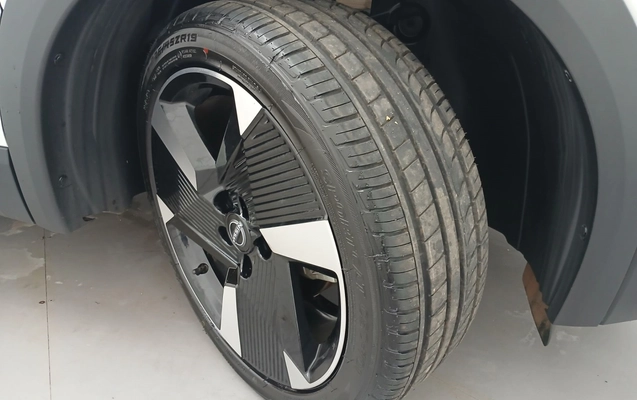 imagem-https://www.socarrao.com.br/sc-vehicle-images-prod/3992136/1789980745951-2_060603.jpg