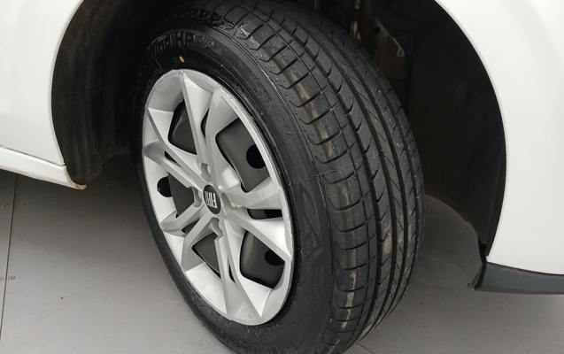 imagem-https://www.socarrao.com.br/sc-vehicle-images-prod/3992168/1789981210416-1_060804.jpg