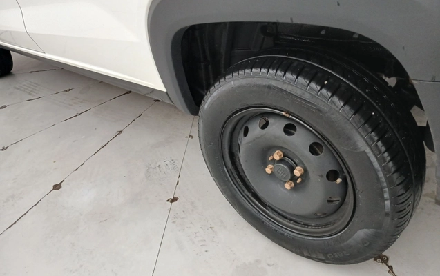 imagem-https://www.socarrao.com.br/sc-vehicle-images-prod/3992702/1789991034542-1_084343.jpg