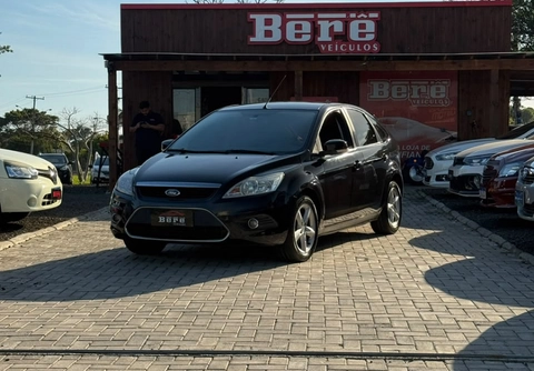Ford Focus 2012 Preto — foto 1 de 3