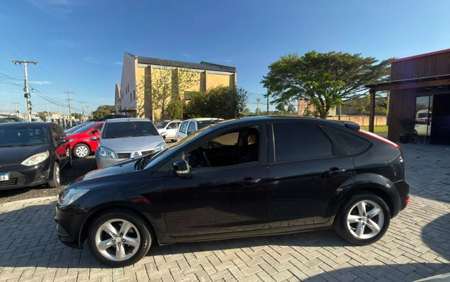 imagem-https://www.socarrao.com.br/sc-vehicle-images-prod/3993393/1789992653501-PuRH5FPxuojA5a70vjsB8j5dWANeH7mt.jpg