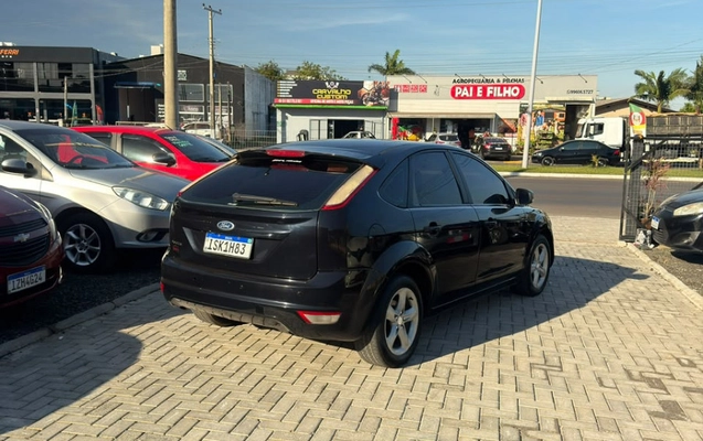 imagem-https://www.socarrao.com.br/sc-vehicle-images-prod/3993393/1789992653503-DrnliMgkkvvsF6iTPhiqzO2zKOFPt0Vr.jpg