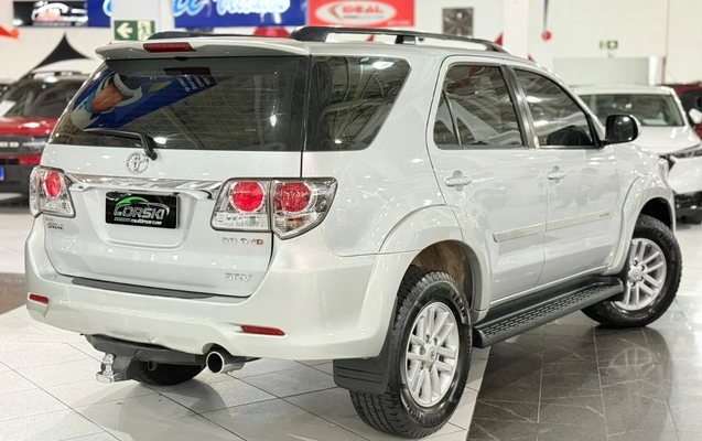 imagem-https://www.socarrao.com.br/sc-vehicle-images-prod/3993511/1789993133031-NGE1NjU3YzMtNzhiMC00ODViLTkyNDgtZmI1ZDI1OTI5MTQwLmpwZWc.jpeg
