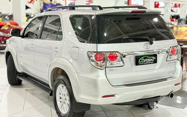 imagem-https://www.socarrao.com.br/sc-vehicle-images-prod/3993511/1789993133143-MGI3ZDYzNjgtYWY3OS00NGU0LThiNjgtYzkzMjI0YzFlMjJlLmpwZWc.jpeg