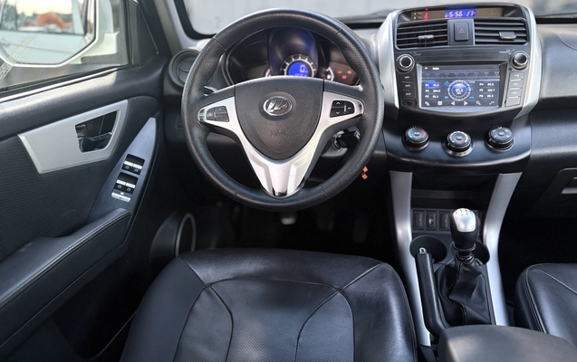imagem-https://www.socarrao.com.br/sc-vehicle-images-prod/3993588/1789993430473-1_120947.jpg