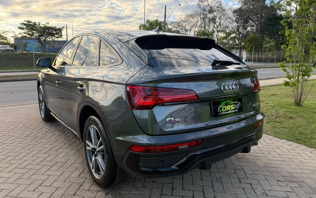 imagem-https://www.socarrao.com.br/sc-vehicle-images-prod/3993661/1789993689111-MTIxODg2MWEtYTcwMC00NjIxLWFlNDEtNTMyNjRlMWM1YjcyLmpwZWc.jpeg