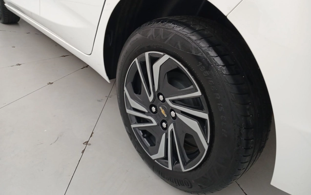imagem-https://www.socarrao.com.br/sc-vehicle-images-prod/3993739/1789993897538-2_040613.jpg
