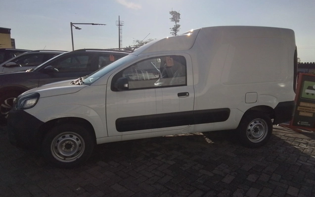 imagem-https://www.socarrao.com.br/sc-vehicle-images-prod/3993758/1789993946905-1_020416.jpg