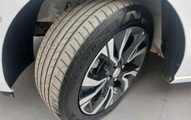 imagem-https://www.socarrao.com.br/sc-vehicle-images-prod/3993858/1789994121058-1_042938.jpg
