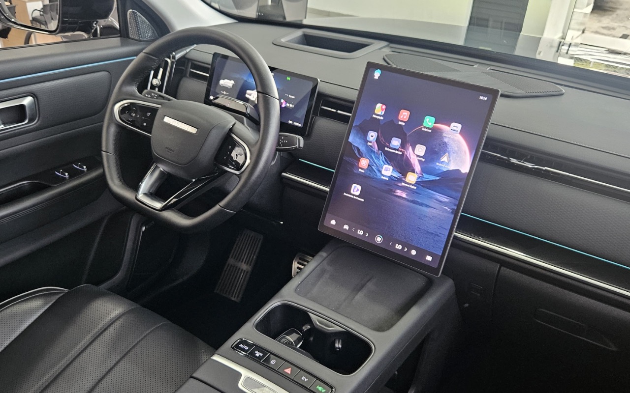 imagem-https://www.socarrao.com.br/sc-vehicle-images-prod/3993996/1789994465563-ZjVmODZmNDAtYzNjOS00MTgzLTg3ODktYjgxYTQwZjM3Y2EyLmpwZWc.jpeg