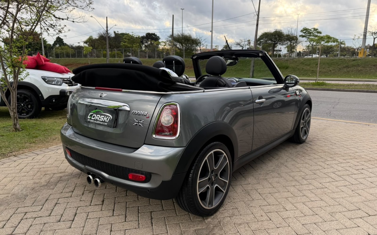 imagem-https://www.socarrao.com.br/sc-vehicle-images-prod/3994009/1789994499251-MzQ5OTExOGItZjEyMi00M2FlLThkYWEtMzk0ZmQ3ZGU5MWVkLmpwZWc.jpeg