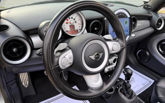 imagem-https://www.socarrao.com.br/sc-vehicle-images-prod/3994009/1789994499601-NjlhYTU5YmYtMmJhZS00MjA0LWE0MDQtOGIxNzI4NjM1MmIzLmpwZWc.jpeg