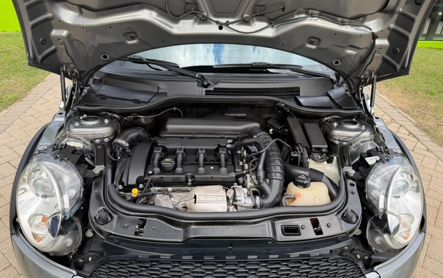 imagem-https://www.socarrao.com.br/sc-vehicle-images-prod/3994009/1789994500023-NTM1ZDUxMzktZDE0Yi00NzA3LWE0NTctMzE5YTlmY2IyNzU5LmpwZWc.jpeg
