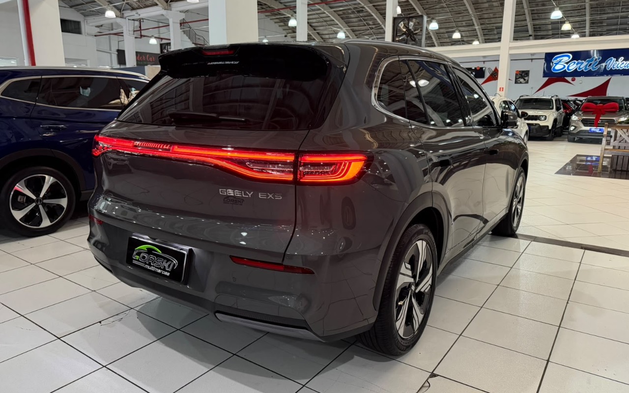 imagem-https://www.socarrao.com.br/sc-vehicle-images-prod/3994267/1789995164859-OTNmYzA2MmYtMTAwNC00ZDg5LWE1OGQtM2Y4ZjAwNTFiN2UyLmpwZWc.jpeg