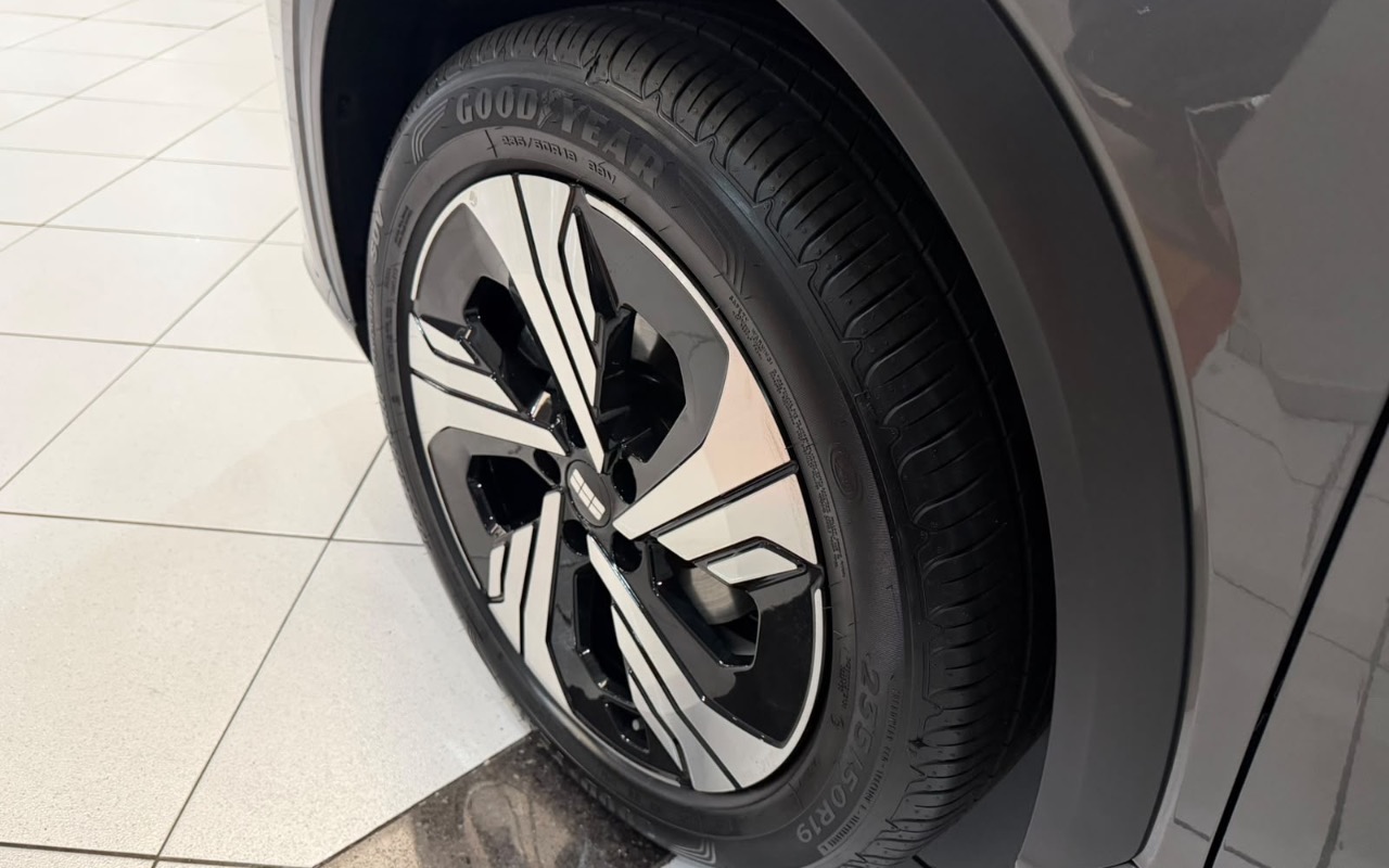 imagem-https://www.socarrao.com.br/sc-vehicle-images-prod/3994267/1789995166093-OTZhZTcyMDktOTNkNS00MWZmLWEzYmUtNWE3YjVmYzZiYTM1LmpwZWc.jpeg