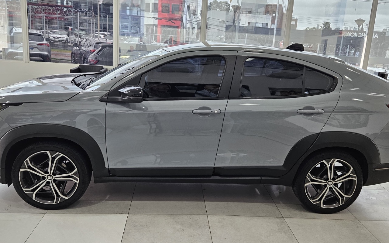 imagem-https://www.socarrao.com.br/sc-vehicle-images-prod/3994327/1789995286361-OGY4NzI4N2YtMGU2Ny00Y2Q2LThkZjYtMmVmY2FjMDc3OTUxLmpwZWc.jpeg