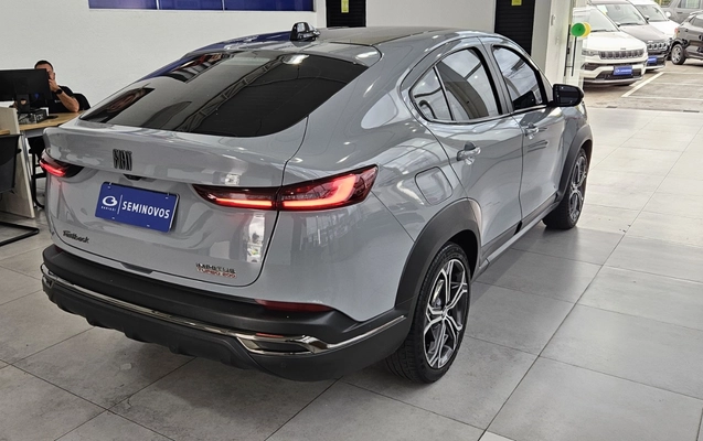 imagem-https://www.socarrao.com.br/sc-vehicle-images-prod/3994327/1789995286464-NjBhMjJiY2QtY2ExNC00YjFjLWE5MDYtY2Q4M2U5NWNkNzlmLmpwZWc.jpeg
