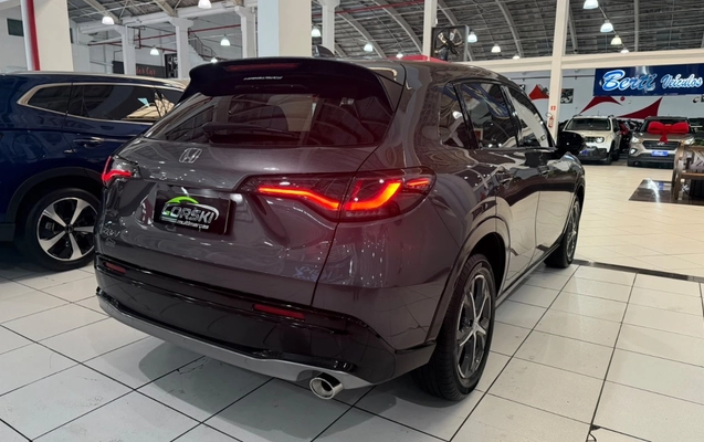 imagem-https://www.socarrao.com.br/sc-vehicle-images-prod/3994379/1789995501553-MGRkMWQ1OTktOGIwZC00ZGQ4LWEzMGQtNjlhN2VkNWYzYjJiLmpwZWc.jpeg