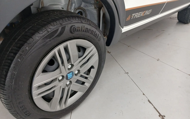 imagem-https://www.socarrao.com.br/sc-vehicle-images-prod/3994457/1789995723109-2_123702.jpg
