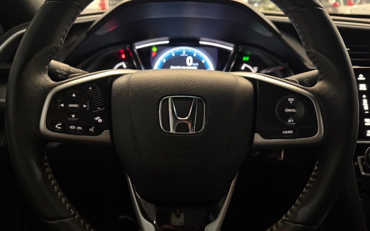 imagem-https://www.socarrao.com.br/sc-vehicle-images-prod/3994475/1789995801813-ZjllYWNiNzQtYjg3My00MTMwLTg5NmQtNGVkZDkwMDA5MzAyLmpwZWc.jpeg
